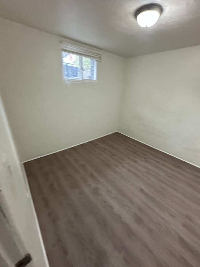 Building Photo - SW 1st Triplex
