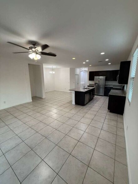 Building Photo - 41326 W Jenna Ln