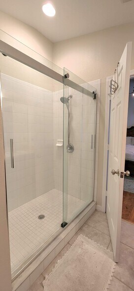 Building Photo - 27604 Pleasure Ride Loop