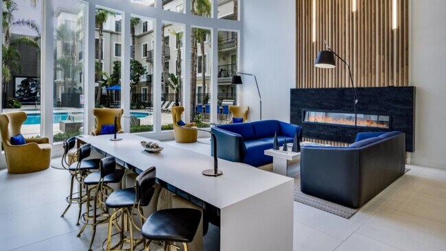 Building Photo - 4250 Glencoe Ave