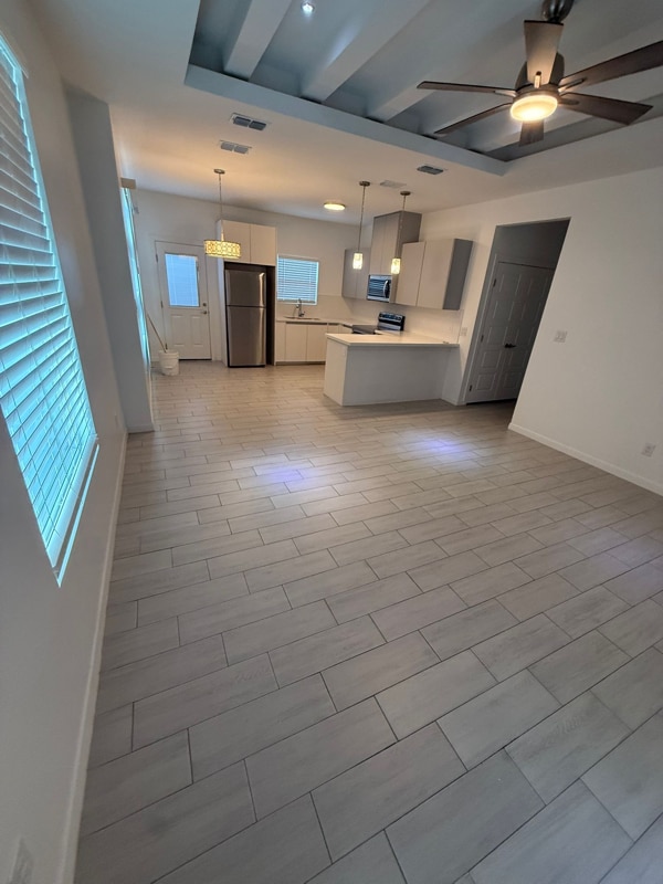 Building Photo - 1625 W Smt Dr