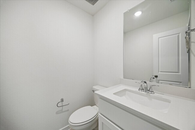 Building Photo - 29802 Ellwood Ln