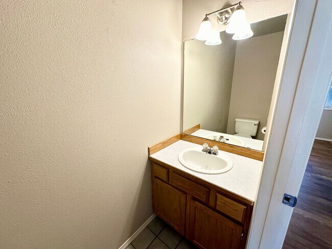 Building Photo - Introducing the Perfect Townhouse Steps Away from Central WA University!