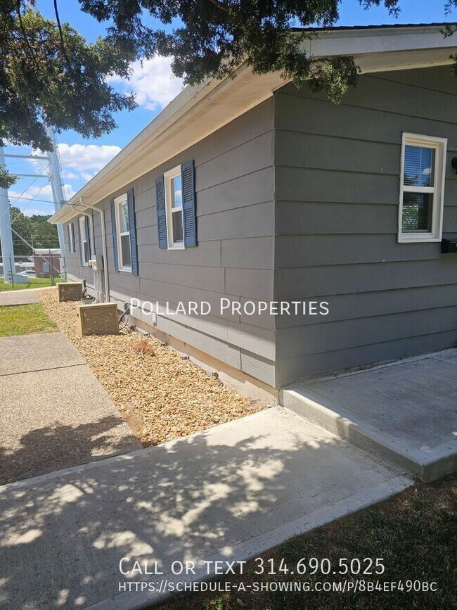 Building Photo - 408 Troy