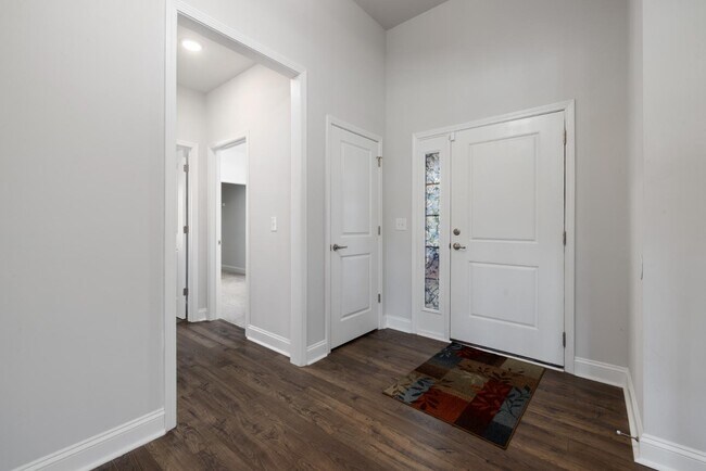 Building Photo - 55 Bushel Basket Dr
