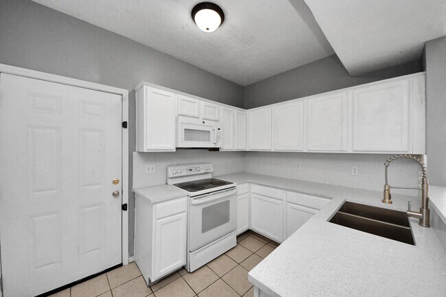 Building Photo - 8126 Jutland Rd