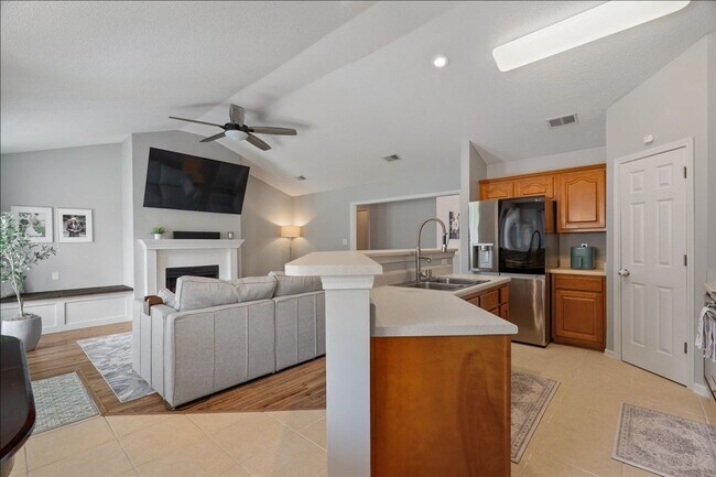 Building Photo - 11660 Mahogany Dr