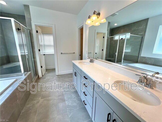 Building Photo - 309 Cairns Rd