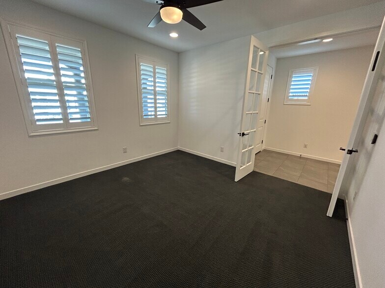 Building Photo - 21357 E Macaw Dr