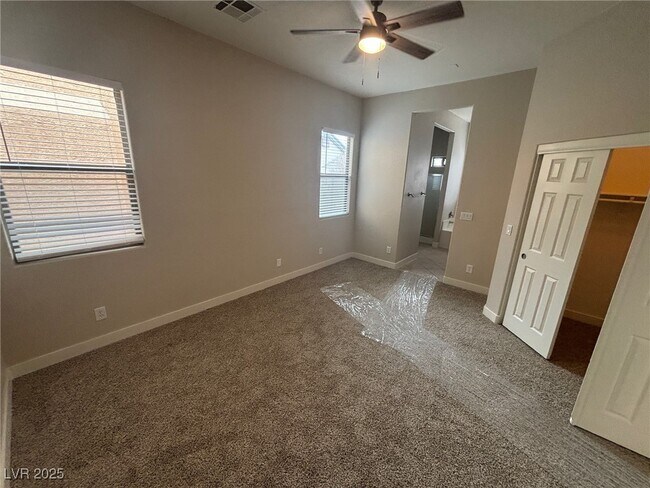 Building Photo - 9025 Townbridge Ave