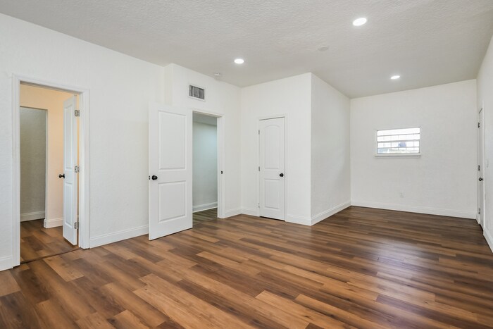 Building Photo - 611 Cookman Ave