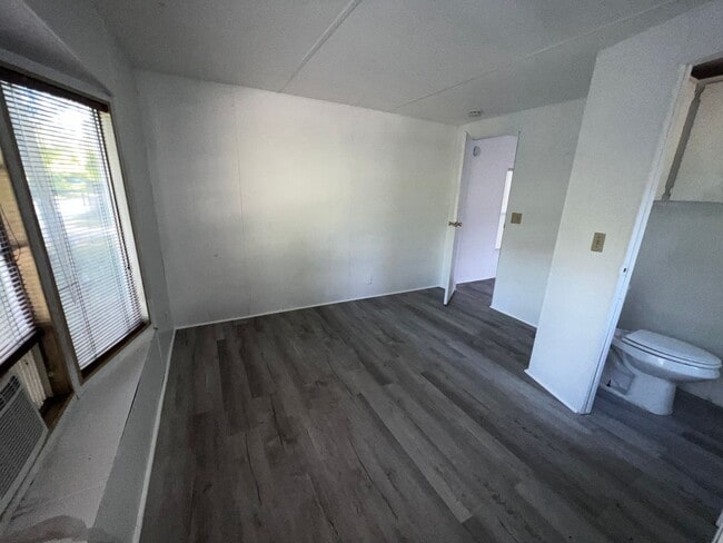 Building Photo - 1125 S Christiana Ave