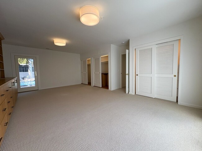 Building Photo - Beautiful Palo Alto Home with In-Law Suite, Central AC & Heated Pool