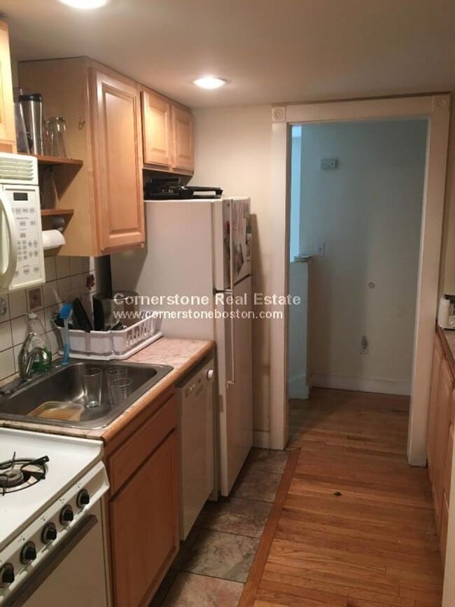 Building Photo - Nice 2 bed in South End