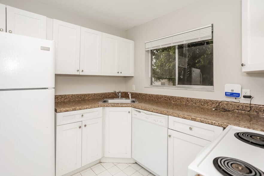Building Photo - 12340 SW 207th Terrace