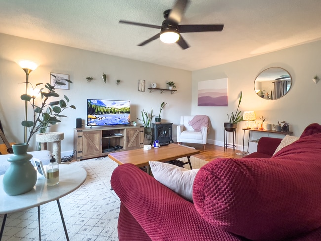 Building Photo - Charming and Cared for 3 bedroom, 1 bath home in the Brentwood-Darlington Neighborhood.