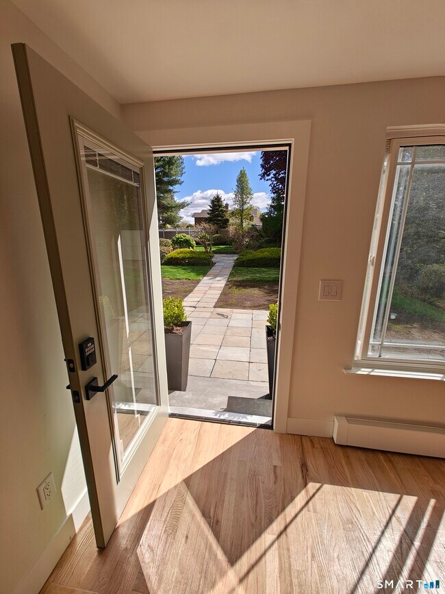 Building Photo - 241 Cricket Knoll