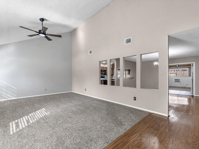 Building Photo - 11406 Sunshine Park Dr