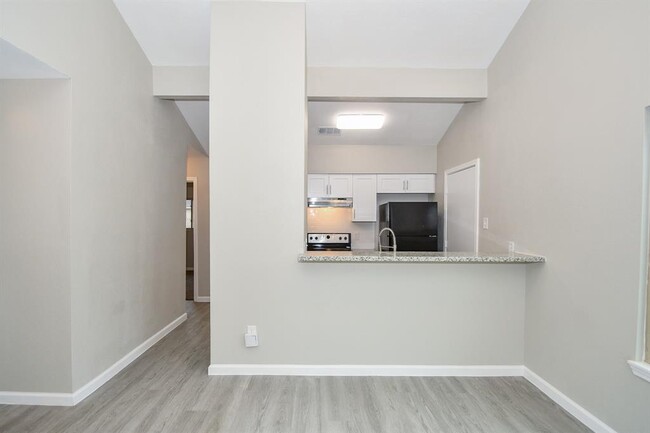 Building Photo - 8323 Blacksmith Dr