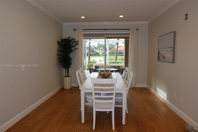 Building Photo - 8189 Sandpiper Way