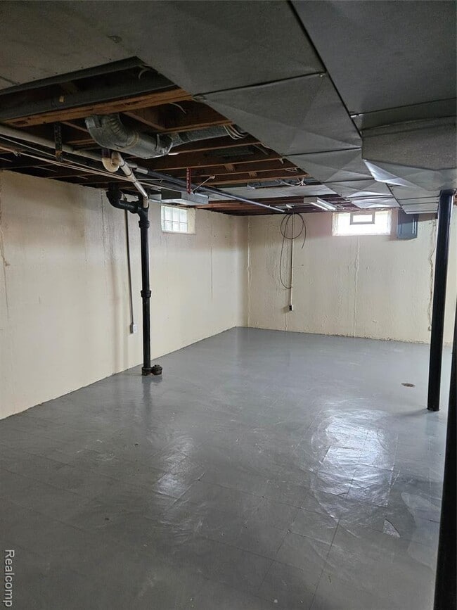 Building Photo - 736 Garfield Ave