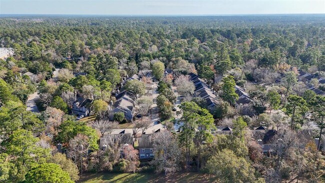 Building Photo - 131 N Villa Oaks Dr