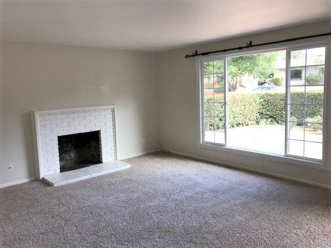 Building Photo - 5 Bedroom in the College Highlands Neighborhood by Cal Poly