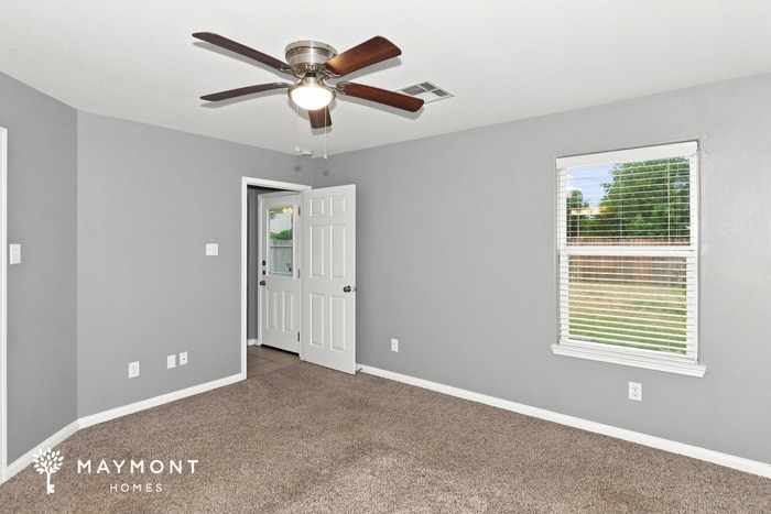 Building Photo - 2107 Golden Topaz Dr