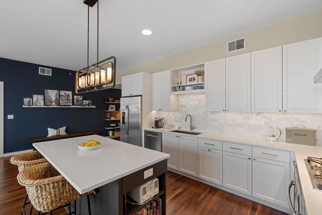 Building Photo - 1240 S 2nd St