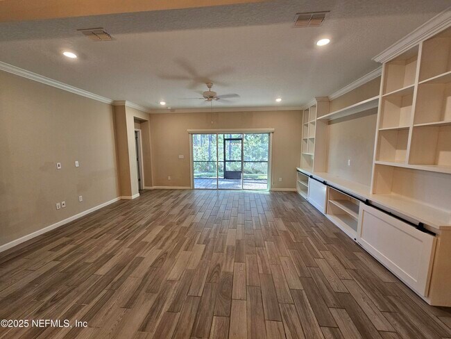 Building Photo - 6864 Crosby Falls Dr