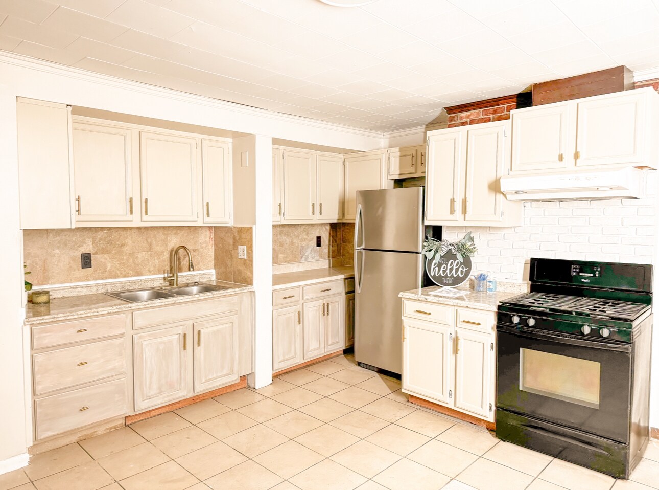 Building Photo - 24 Barker St