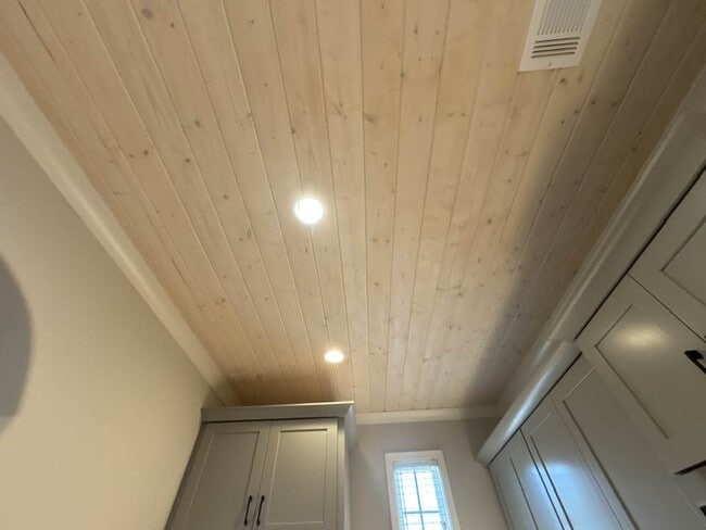 Building Photo - 999 Lennox Blvd