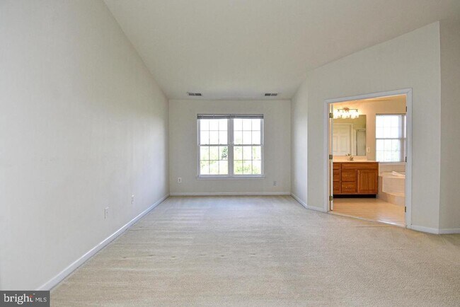 Building Photo - 25240 Lyon Terrace