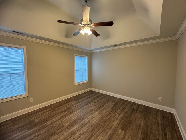 Building Photo - Gorgeous Single Family Home