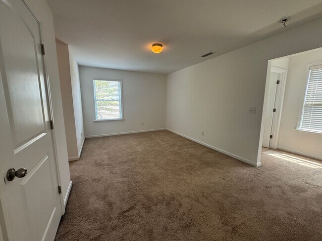 Building Photo - 1507 Kellys Landing Drive