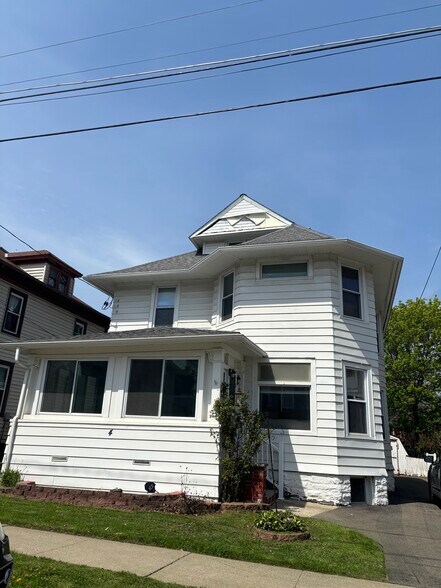 Primary Photo - 4 Ayres St