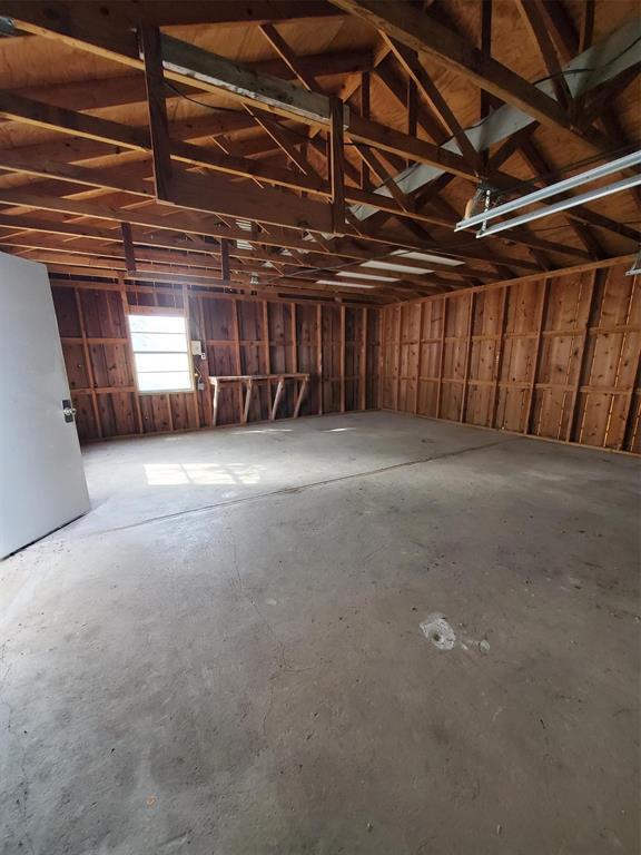 Building Photo - 2272 FM 1044