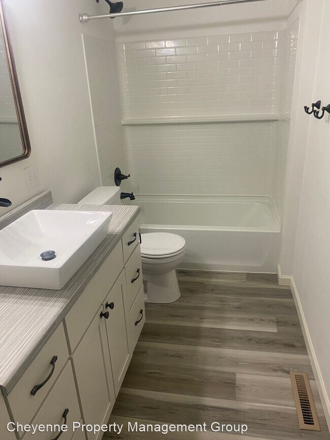 Building Photo - 2 br, 2 bath House - 2523 Sagebrush Ave