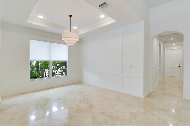 Building Photo - 236 Carina Dr