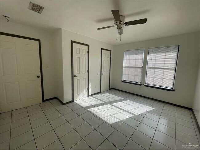 Building Photo - 313 N 17th St