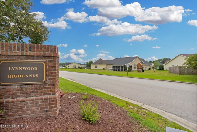Building Photo - 429 Palisades Way
