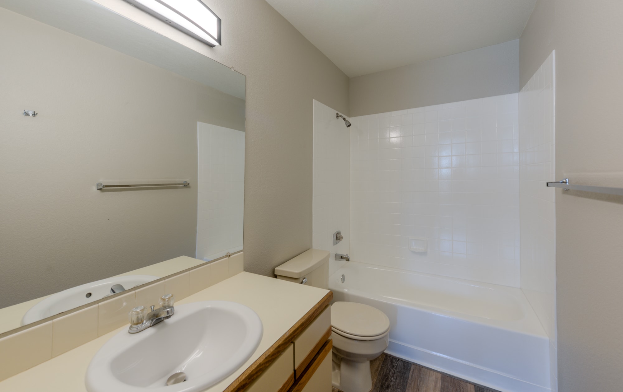 Building Photo - 5530 Stonewall Pl