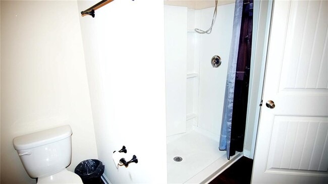 Building Photo - 813 Blue Hill Ln