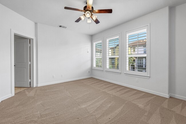 Building Photo - 12 Tassia Ln