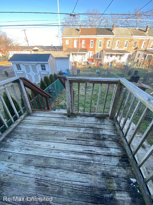 Building Photo - 2 br, 1 bath House - 104 3rd Ave