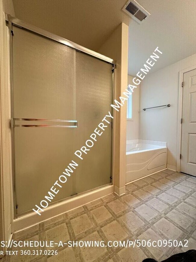 Building Photo - 7205 33rd Ave NE