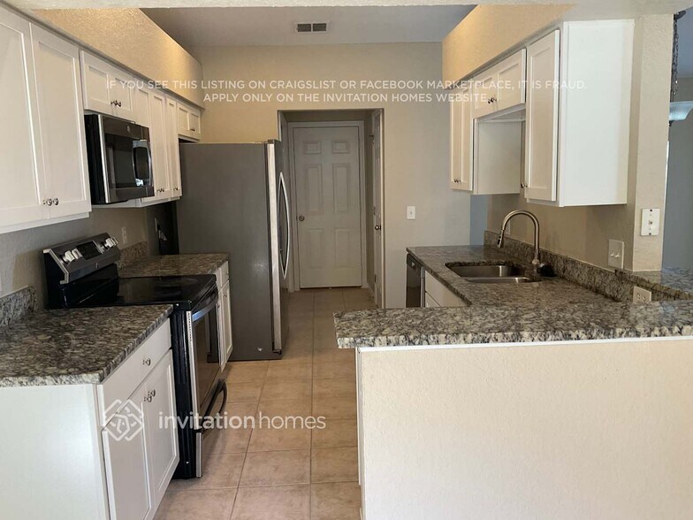 Building Photo - 3171 Huntington Ln