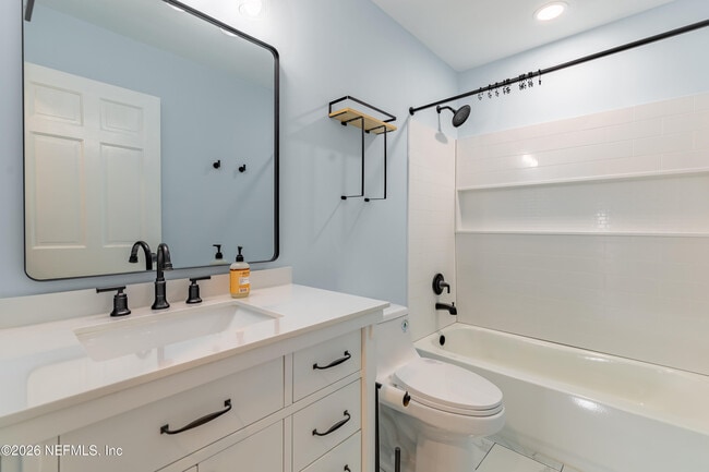 Building Photo - 8118 Baymeadows Cir E