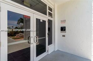 Building Photo - 200 S Birch Rd