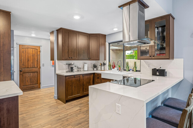Building Photo - 1289 E Caleta Way